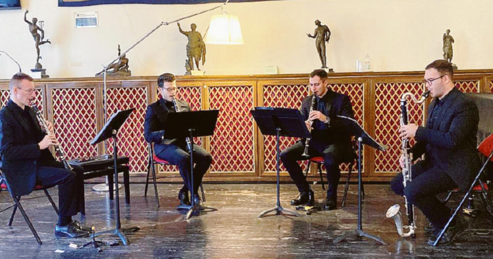 I colori di Perilli e le note di Bach