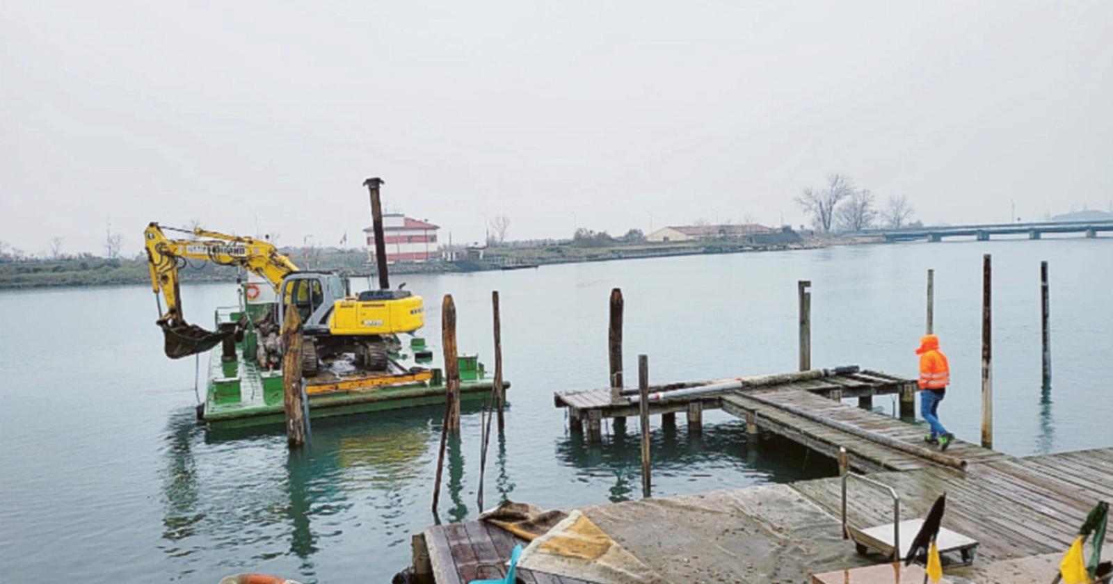 Lavori al porticciolo pescatori di Albarella