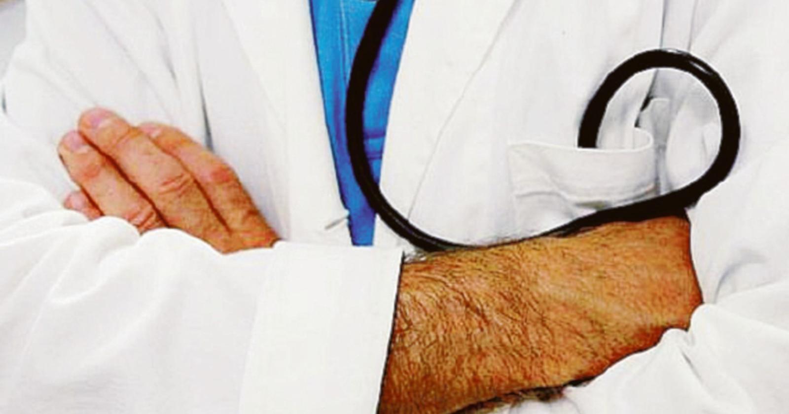 I veterinari incrociano le braccia