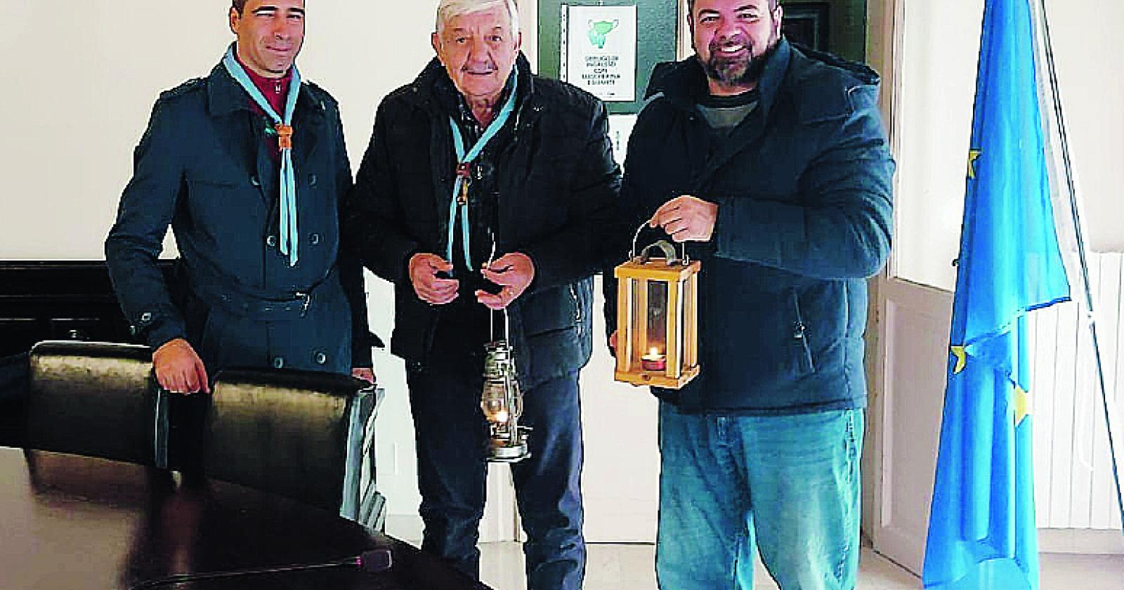 La luce della pace arriva in Comune