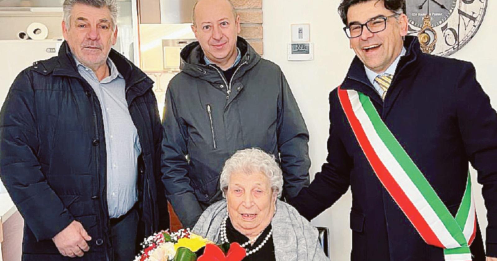 Auguri per i 100 anni di nonna Elsa