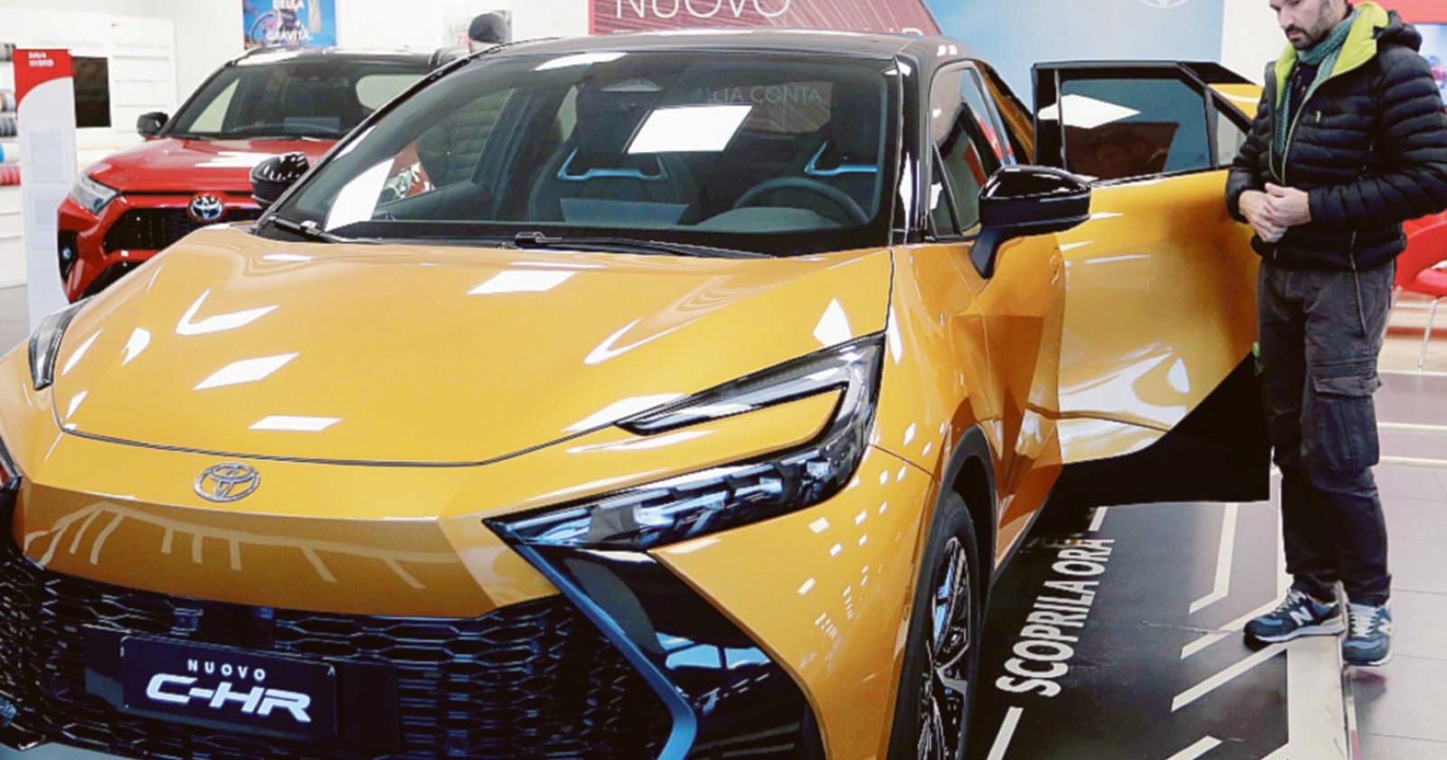 Le emozioni della nuova Chr, un Suv ibrido e “spaziale”