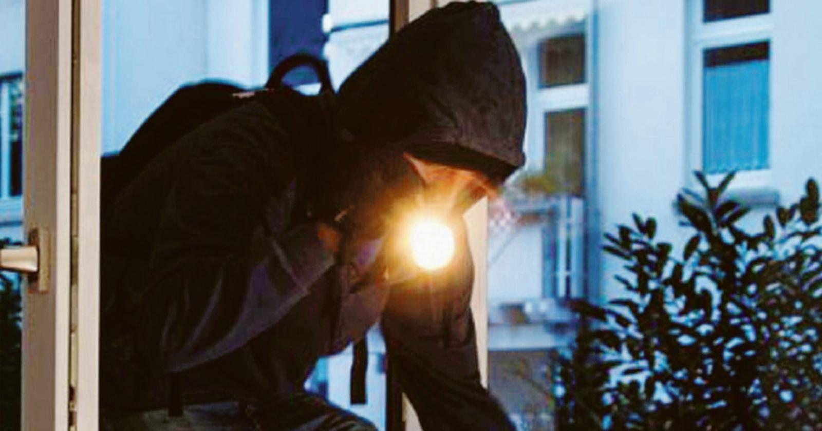 Troppi furti, i commercianti svuotano le vetrine