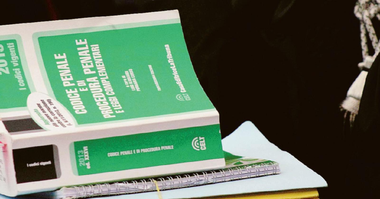 “E’ estorsione”. Avvocato nei guai
