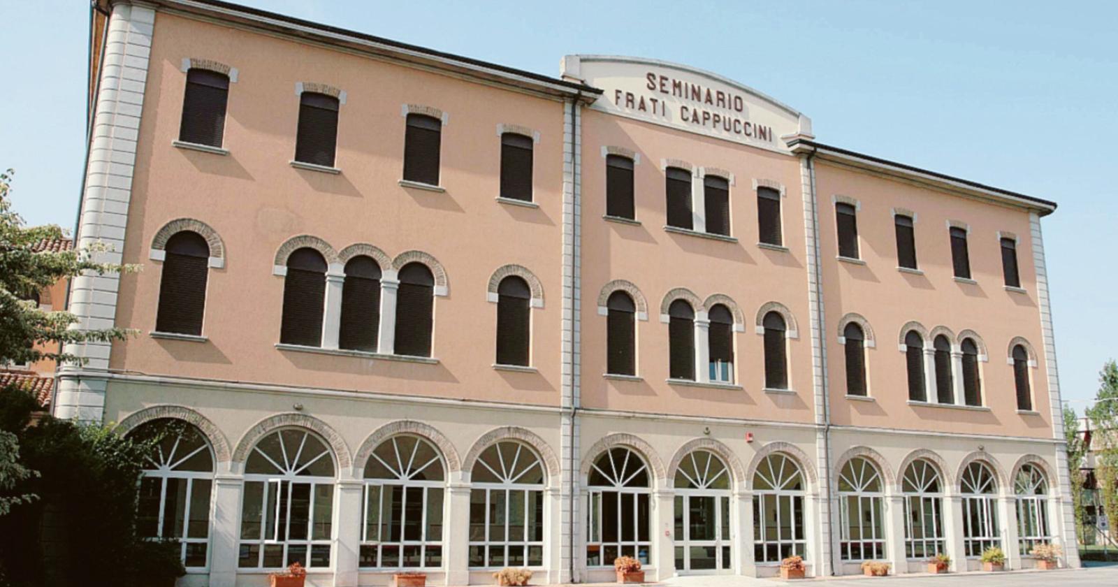 Migliaia di libri e documenti