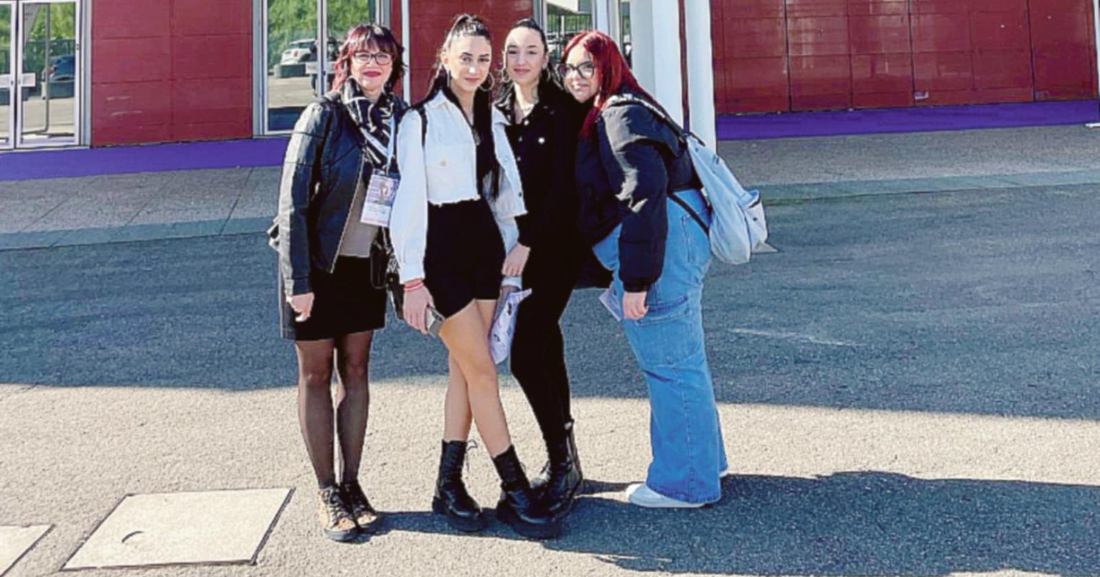 Giorgia vola diretta al Cosmoprof