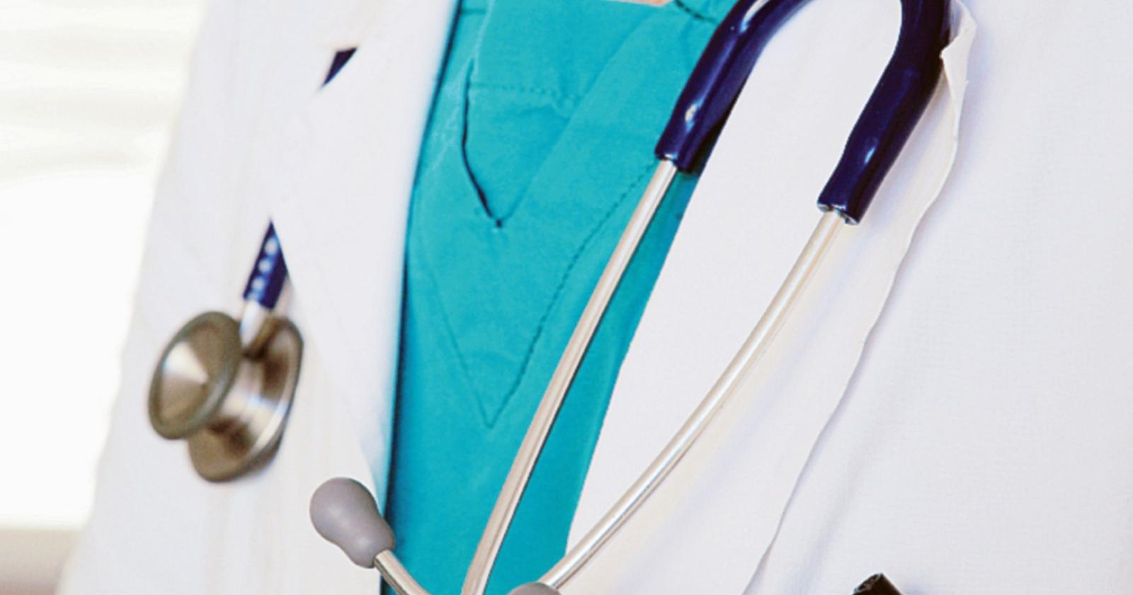 I medici restano in servizio oltre i 70 anni
