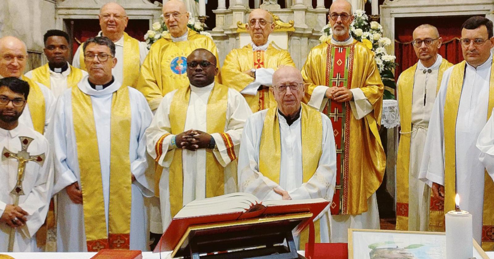 Grande abbraccio a don Luciano