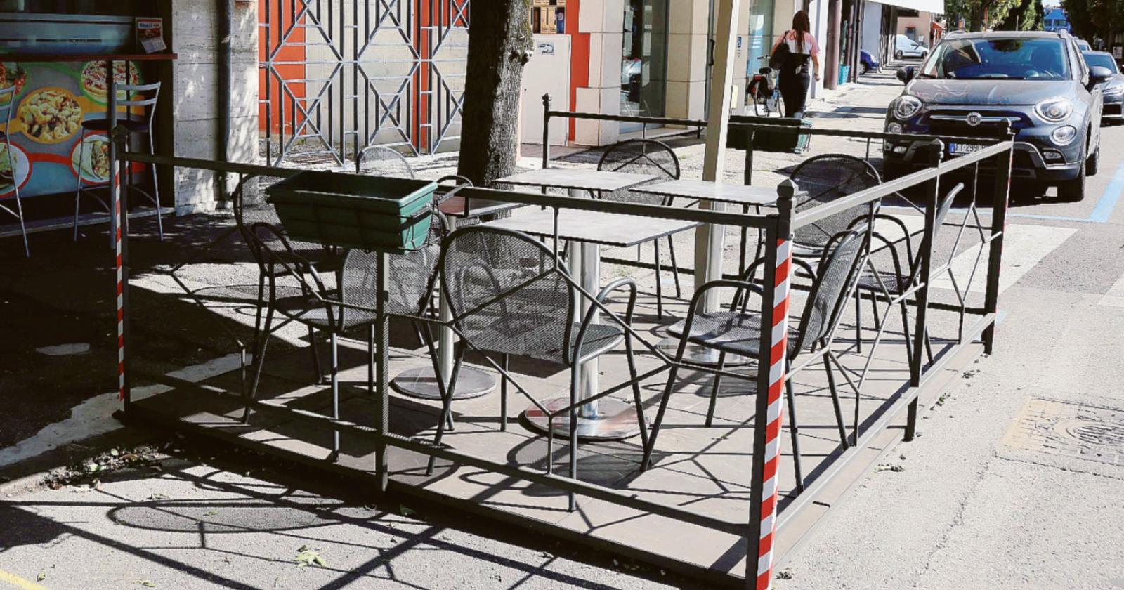 Bar, dehors bocciati