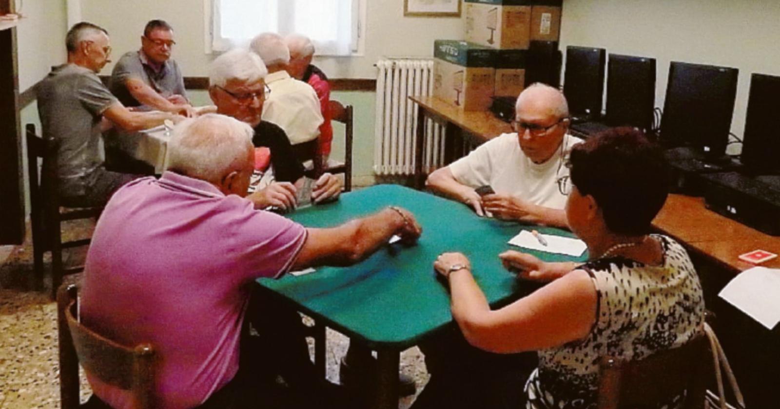 Sfide a colpi di carte al Crab