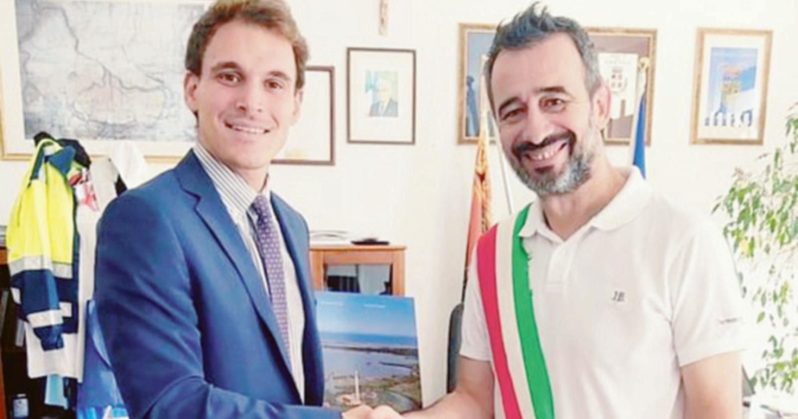 Il commissario lascia il comando 