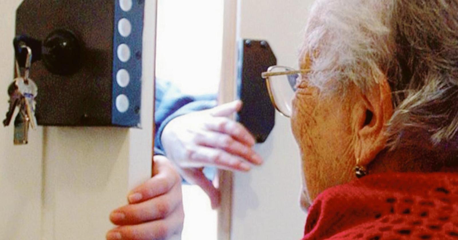 Solo due mesi allo sciacallo dei nonni