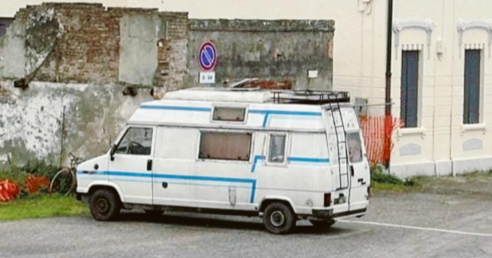 Un altro sindaco caccia i nomadi