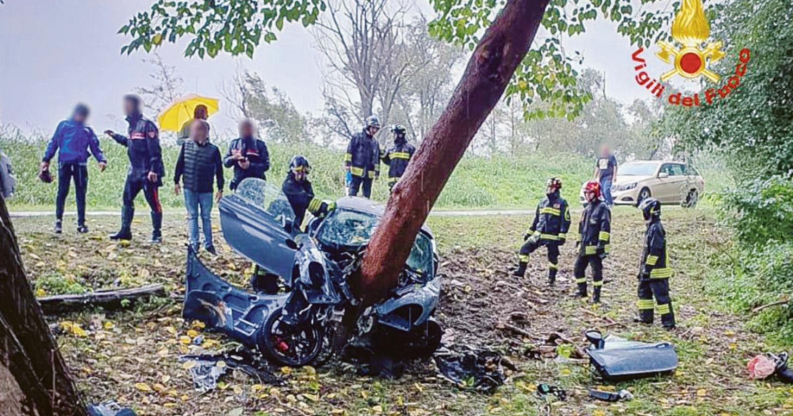 Si risveglia dopo il pauroso schianto