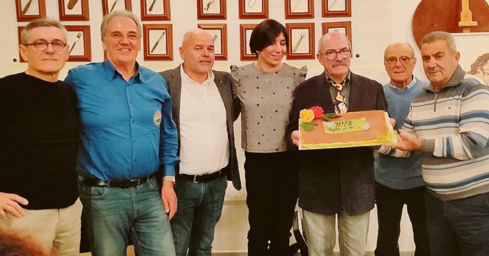 In oltre 90, tutti innamorati di lei