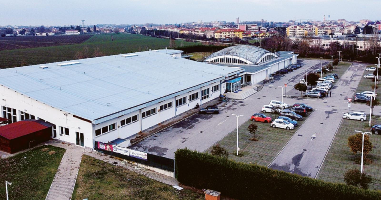 Piscina: “Si riapre entro Natale”