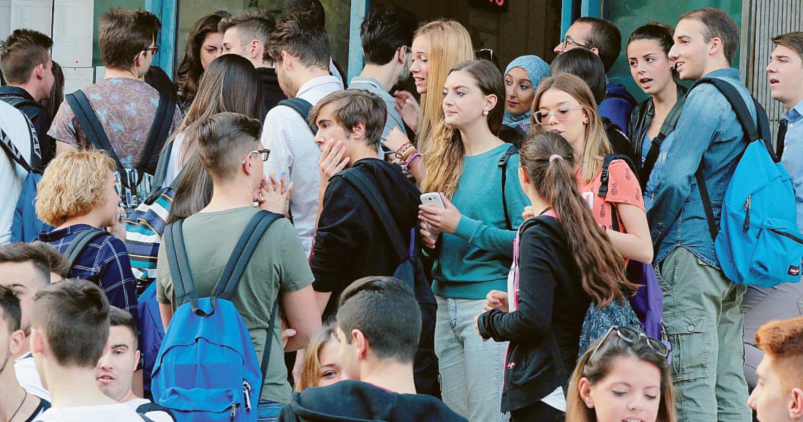 Persi quasi tre studenti su cento