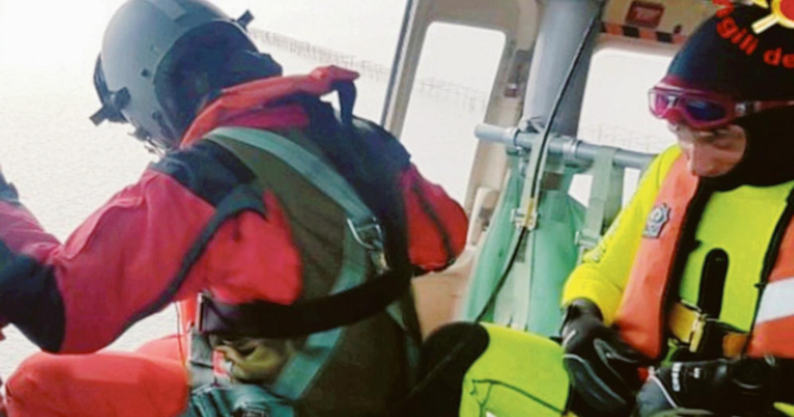 Corpo intrappolato nel fango, oggi si riprende il recupero