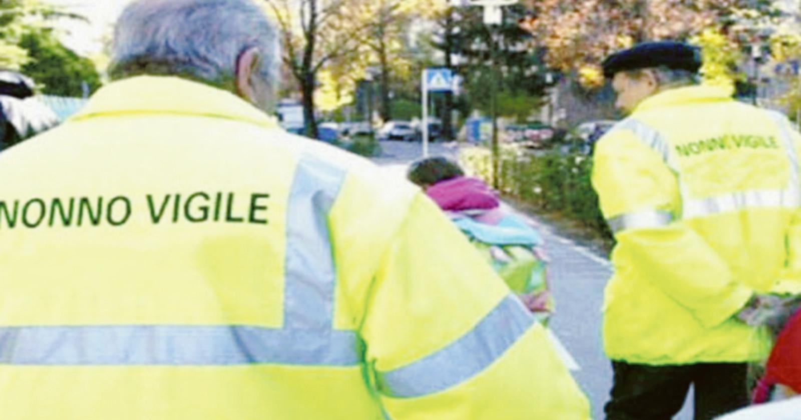 Ex poliziotti diventano nonni vigile