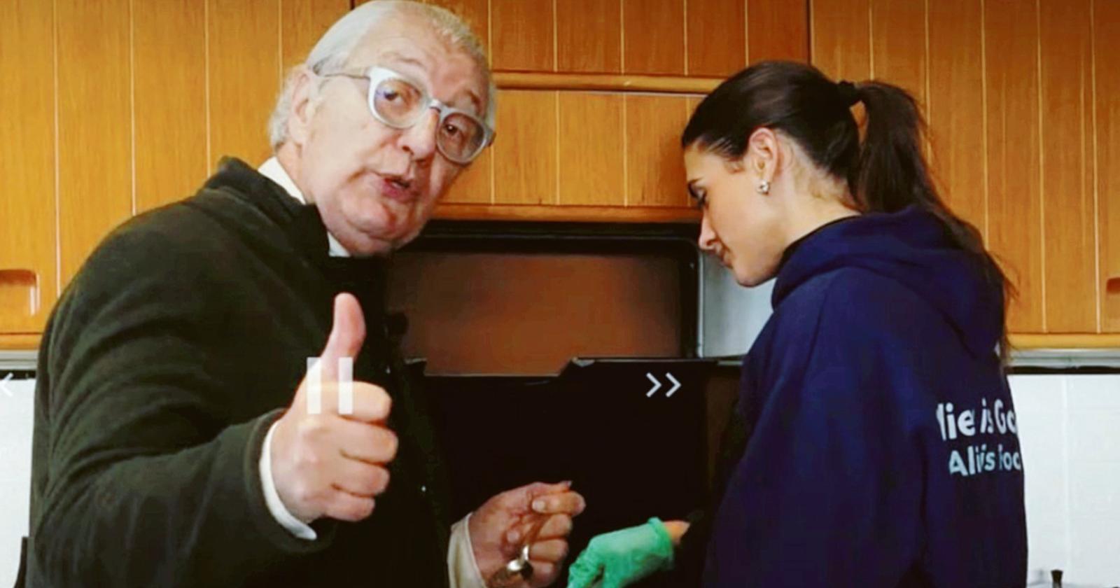 Striscia la Notizia incontra le "mariscadoras" del Delta