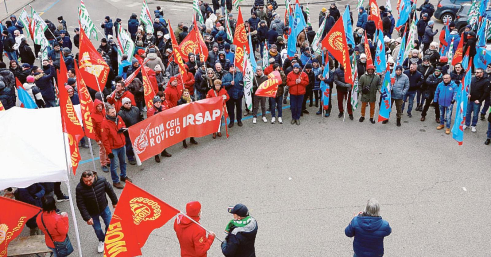 Metalmeccanici, sciopero e sit-in