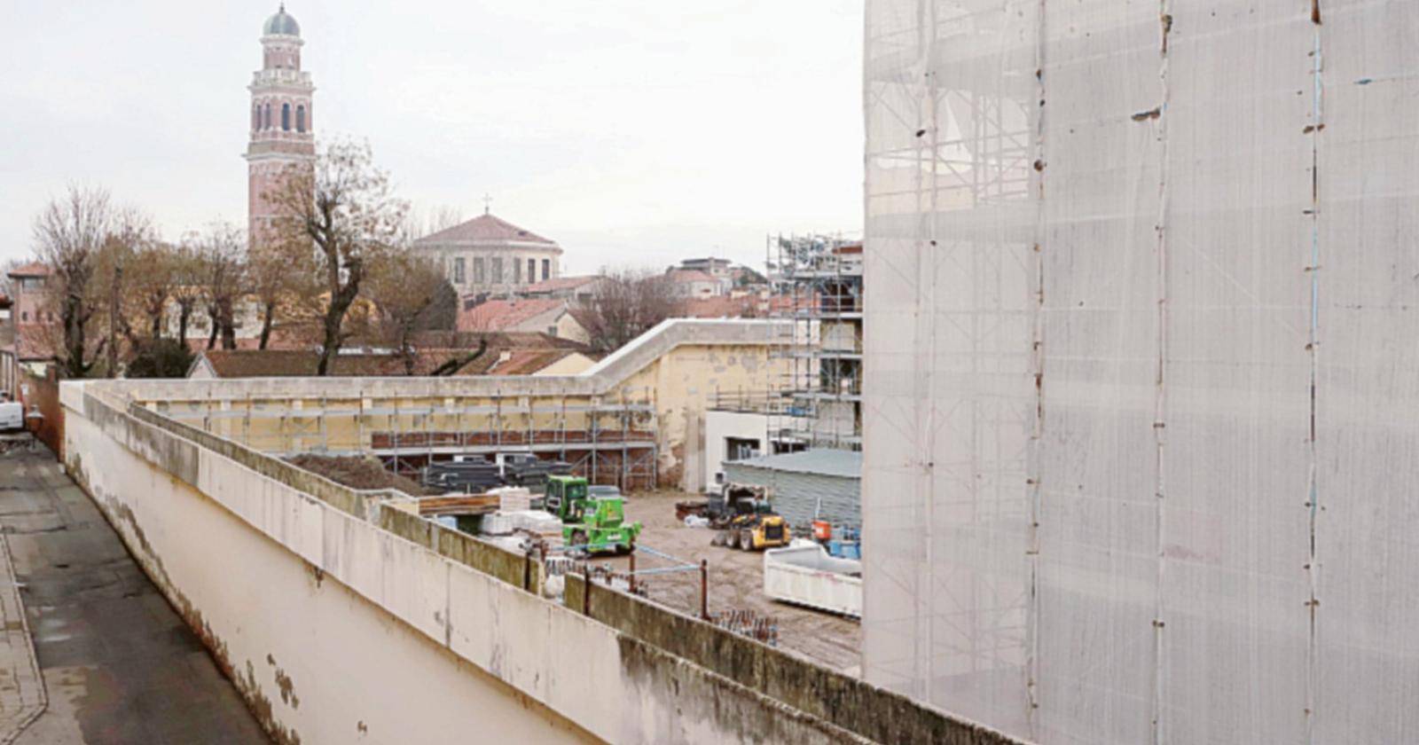 Cantiere fino a fine marzo