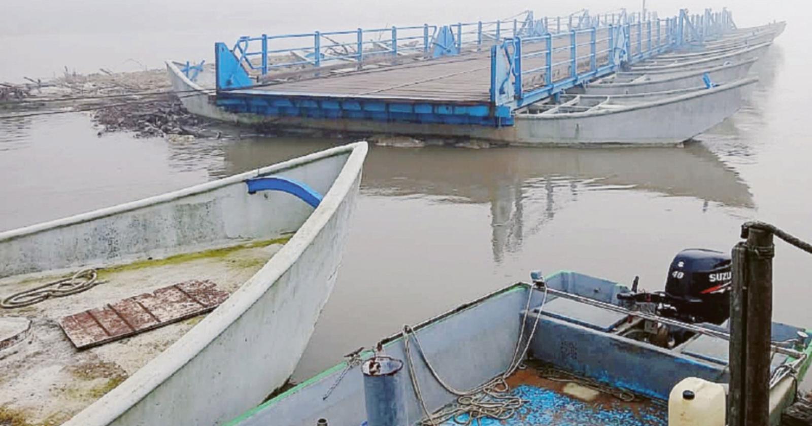 La piena del Po porta detriti e disagi