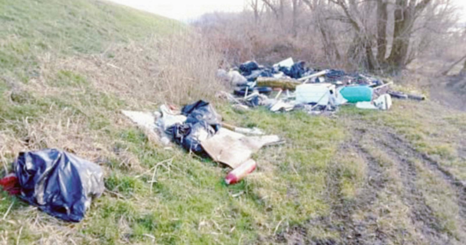 L’argine del Po è una discarica