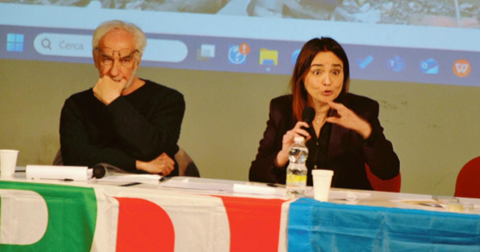 L'allarme del Pd: “La democrazia non va più di moda”