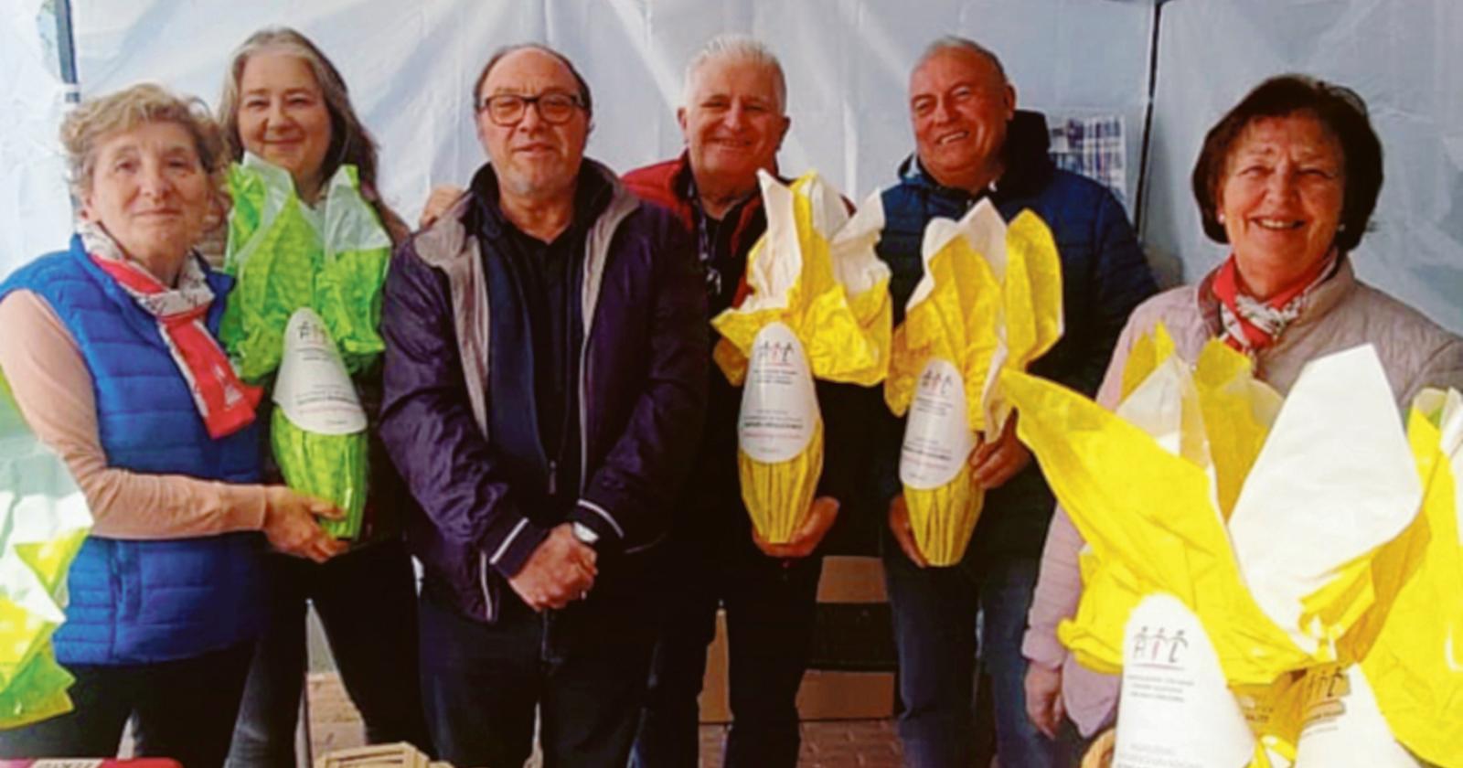 Banchetti nelle piazze con le Uova per l’Ail