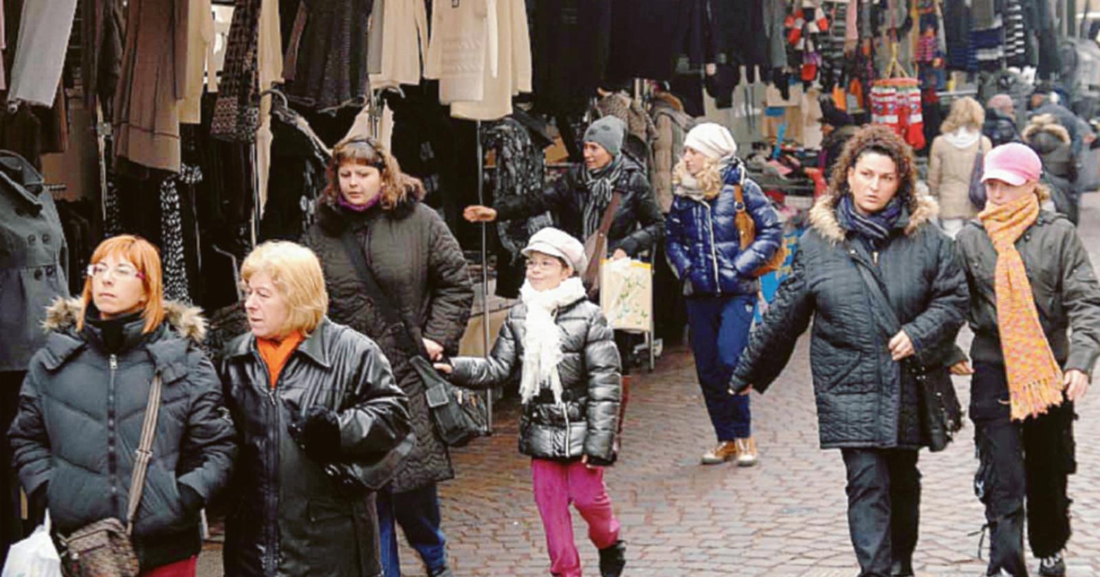 Rodigini di traverso sul mercato