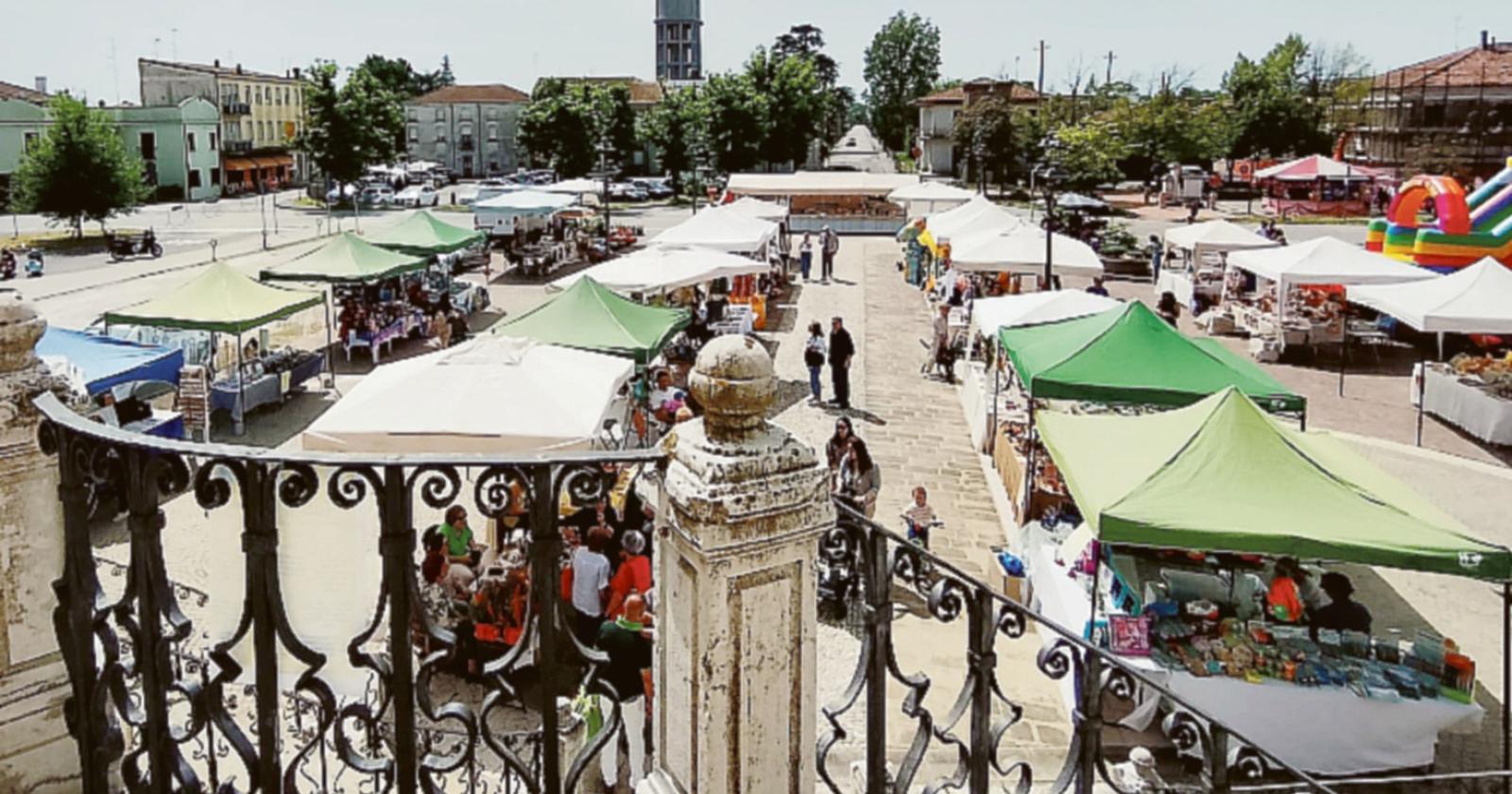 Un tripudio di colori nel centro