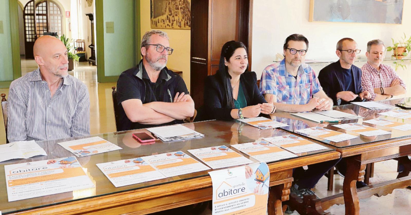 Presentato ieri a Palazzo Nodari lo “Sportello abitare”. Bala: “E’ un diritto fondamentale”