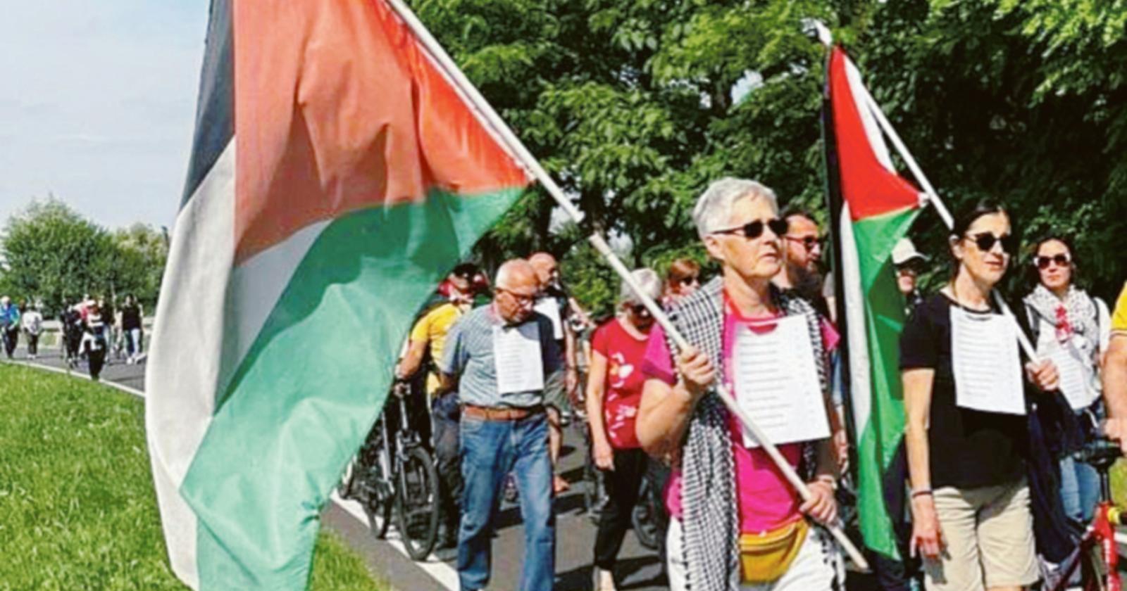 Marcia per chiedere lo stop delle bombe su Gaza