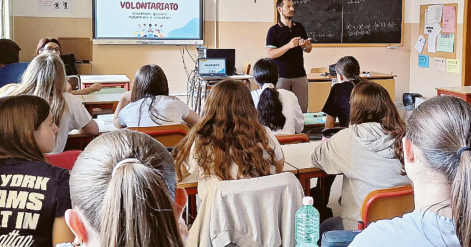 Il volontariato approda in classe