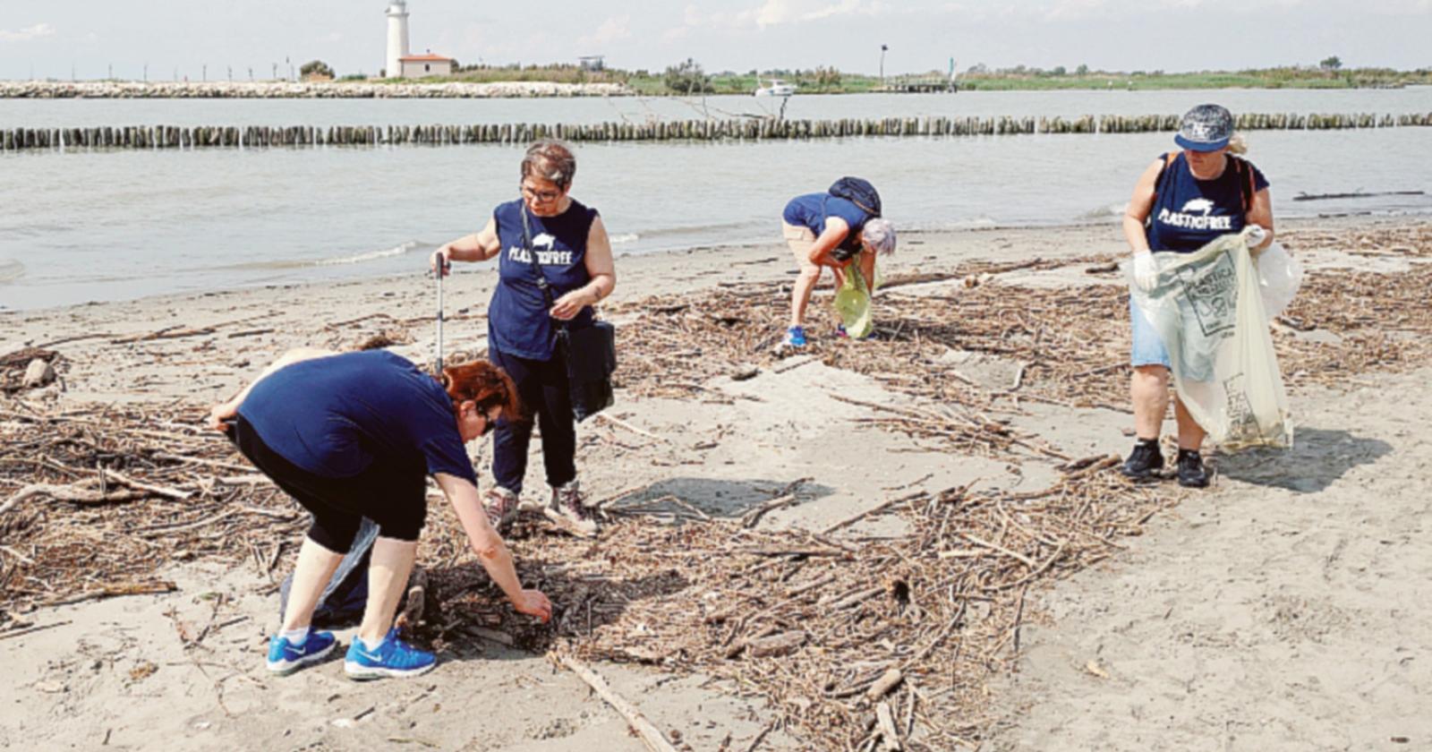 Plastic Free, ancora in azione