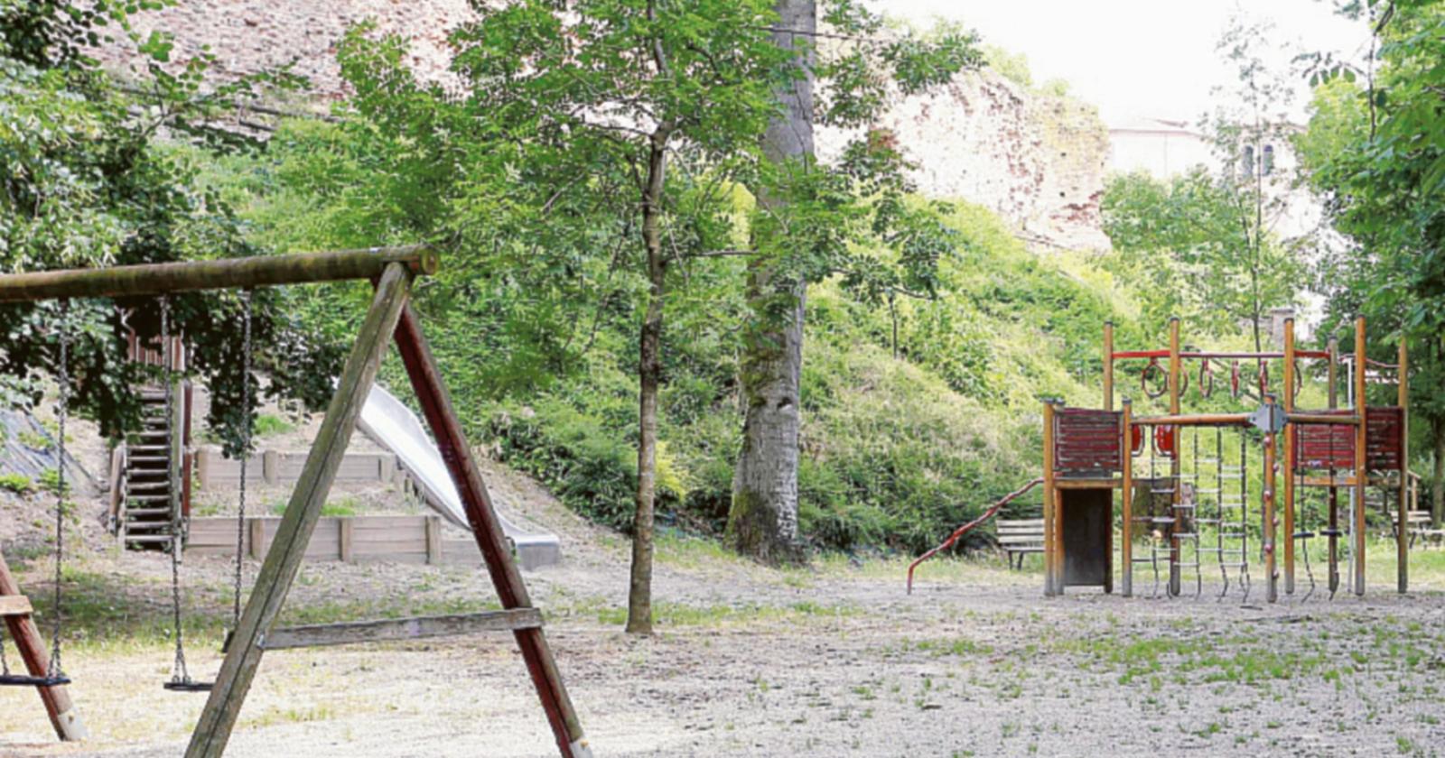 Parco giochi delle due torri i tempi si allungano ancora