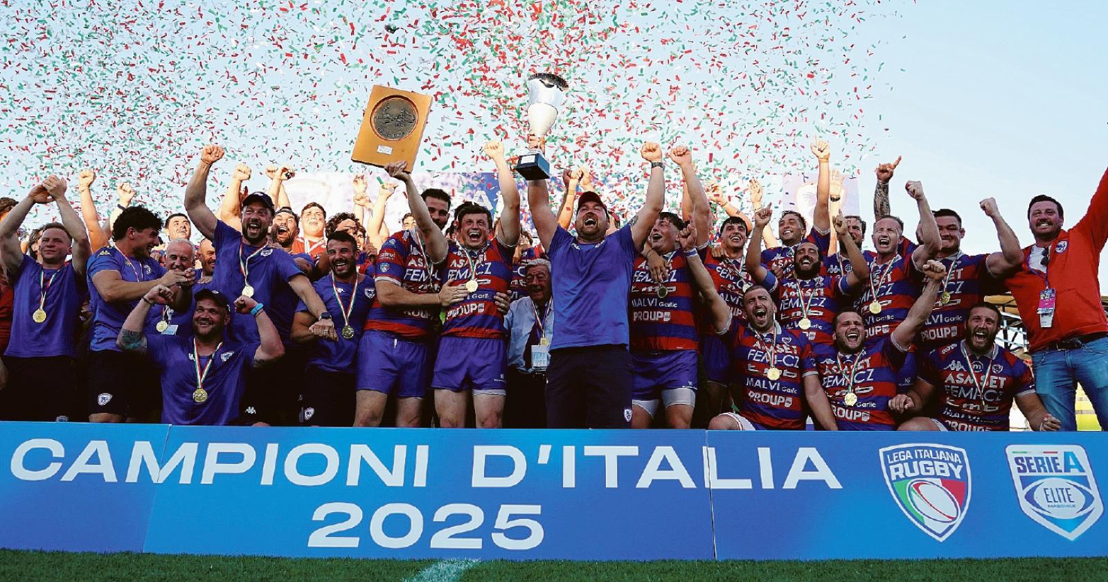 Campioni! Domani con La Voce il poster e l'inserto da collezione