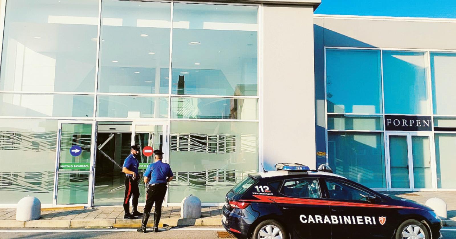 I gioielli spariscono in due minuti