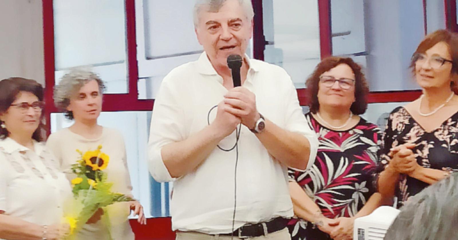 Suona la campanella... della pensione per il dirigente Campini e sette maestre