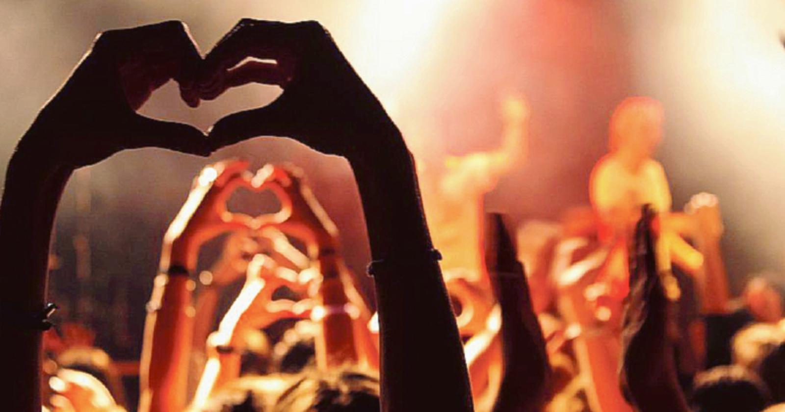 Serata in piazza come alle Baleari