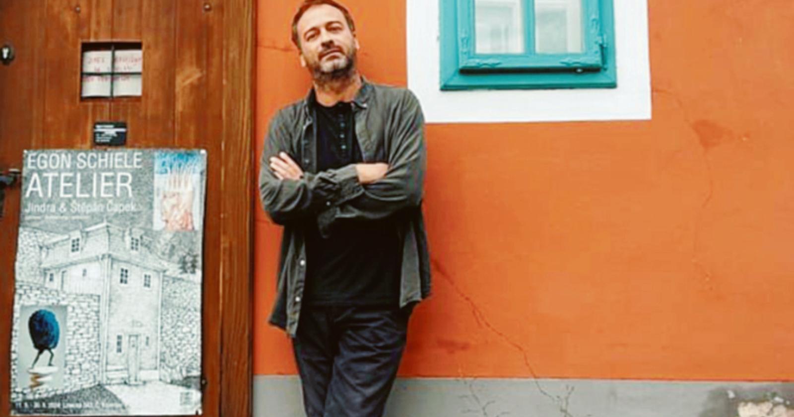 Giannopoulos, le tele in mostra