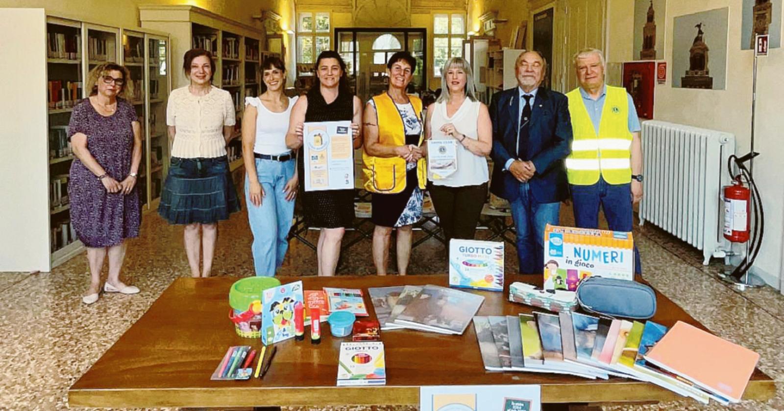 Zaino sospeso, solidarietà in aula