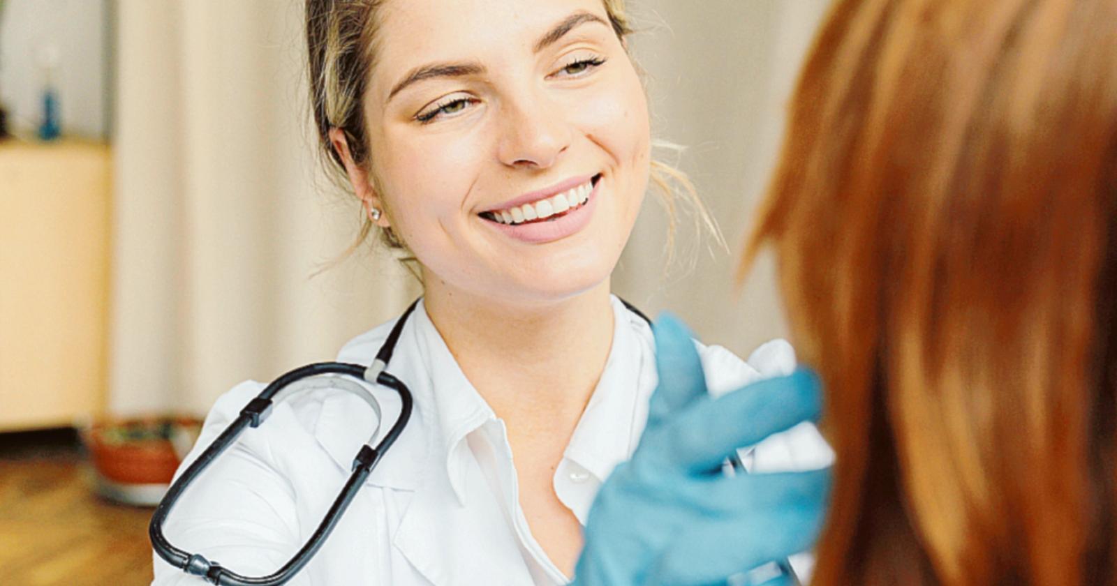 Dal 2020 via un medico su quattro