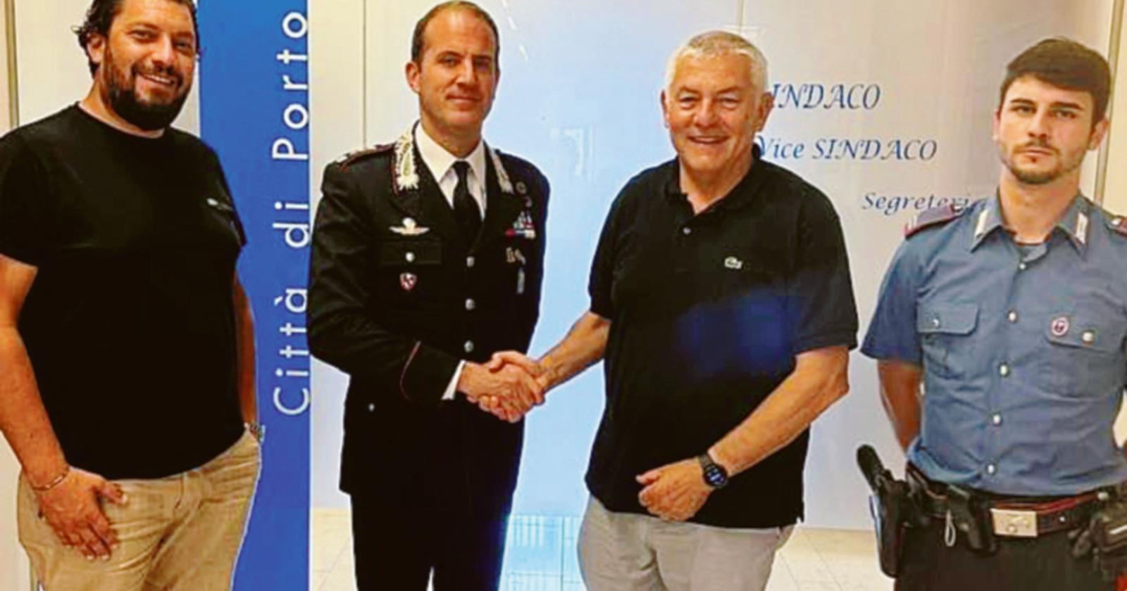 Il colonnello incontra il sindaco