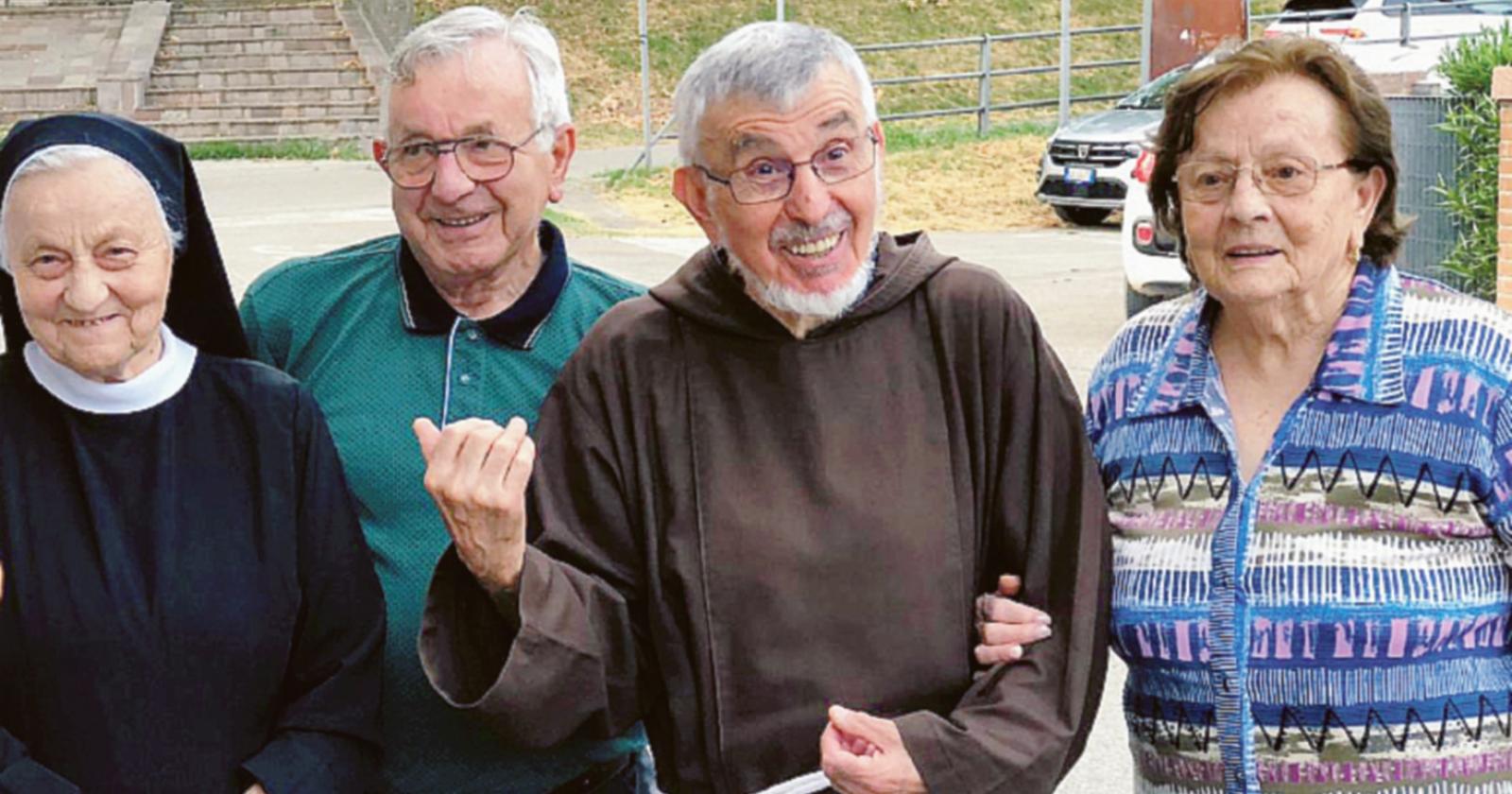 Festa per i 50 di padre Agostino