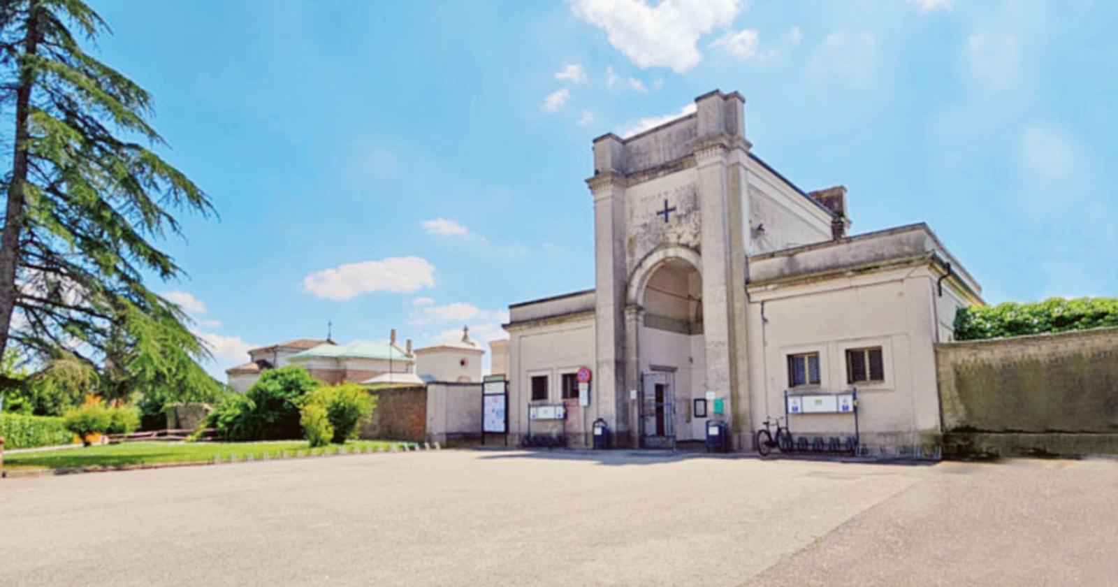 Il cimitero messo in sicurezza