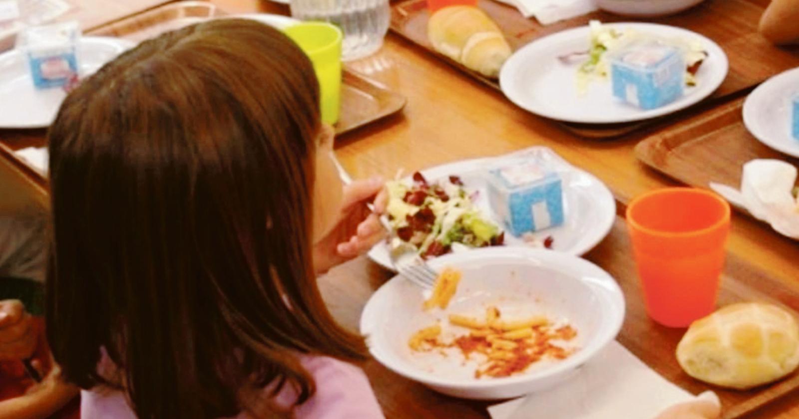 “Mensa e trasporto scolastico, doppio richiamo poi stop al servizio”