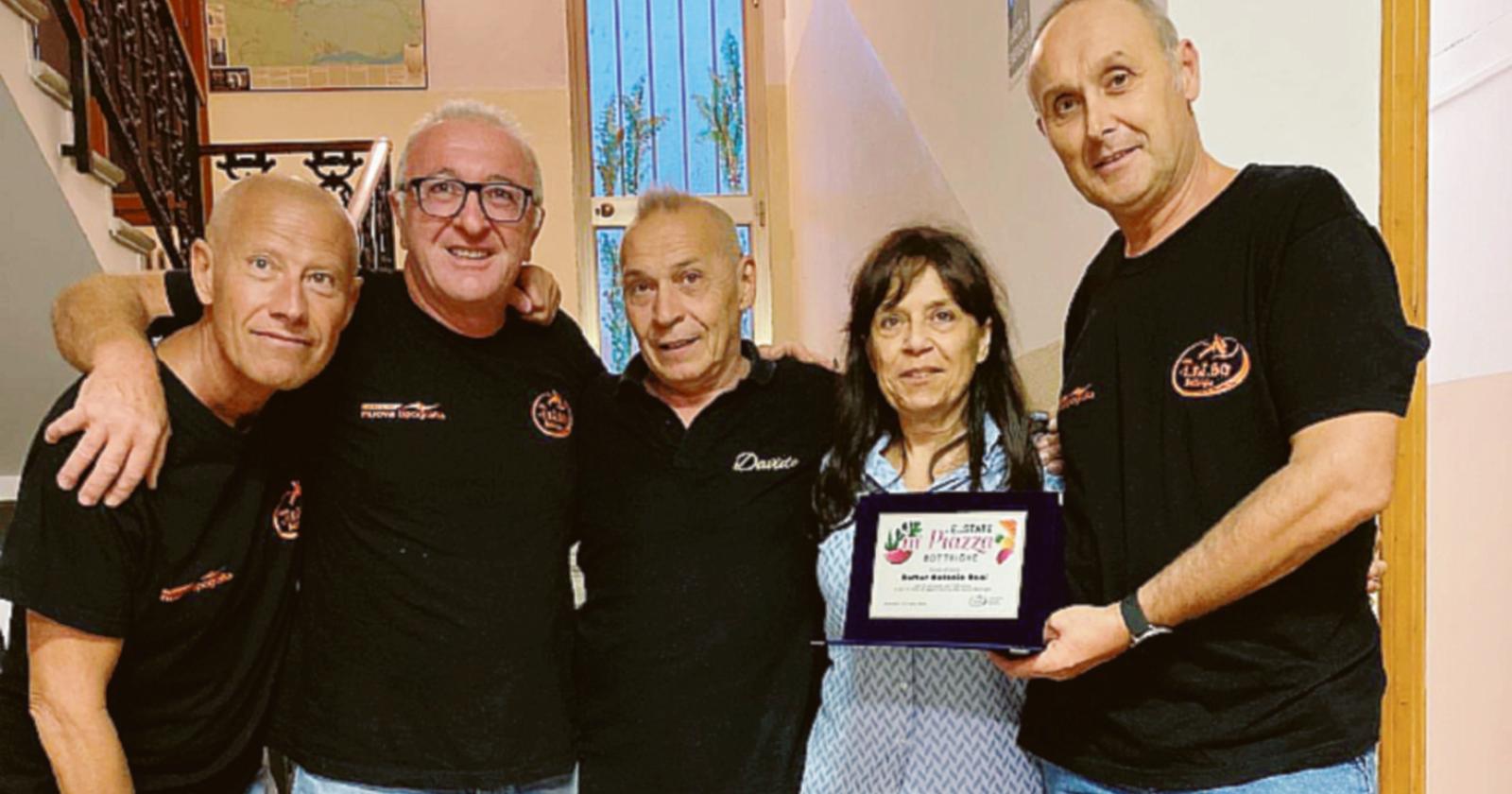 La serata fa il pienone di risate