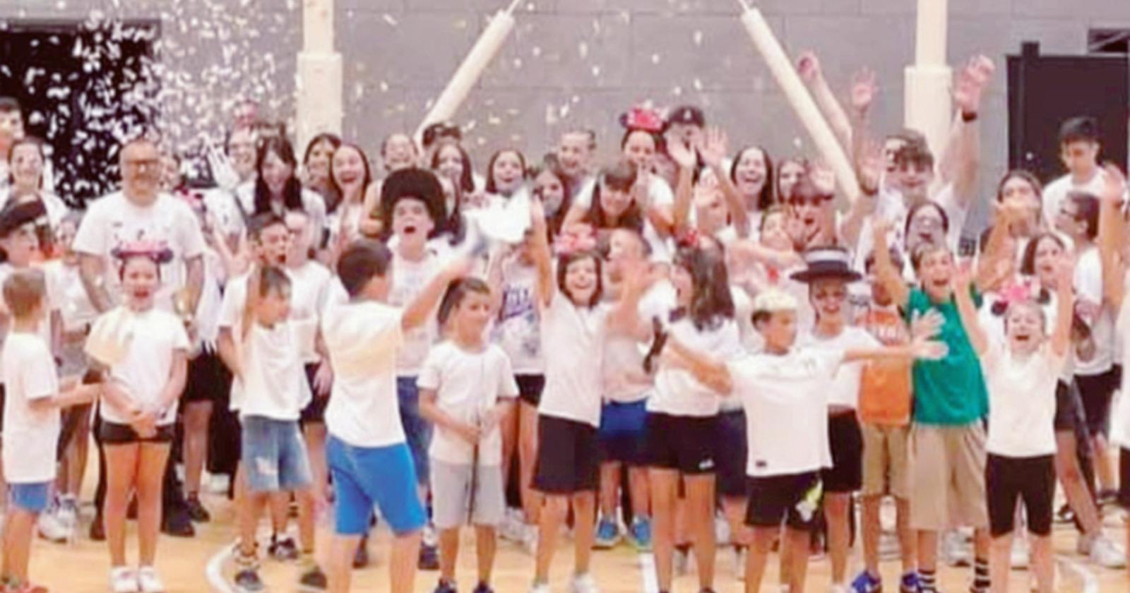 Bimbi insieme, ed è una festa